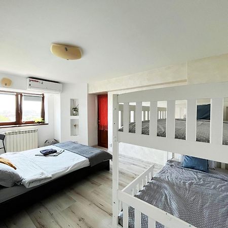 City Center Privat-Sauna Familyconcept Iasi Exteriör bild