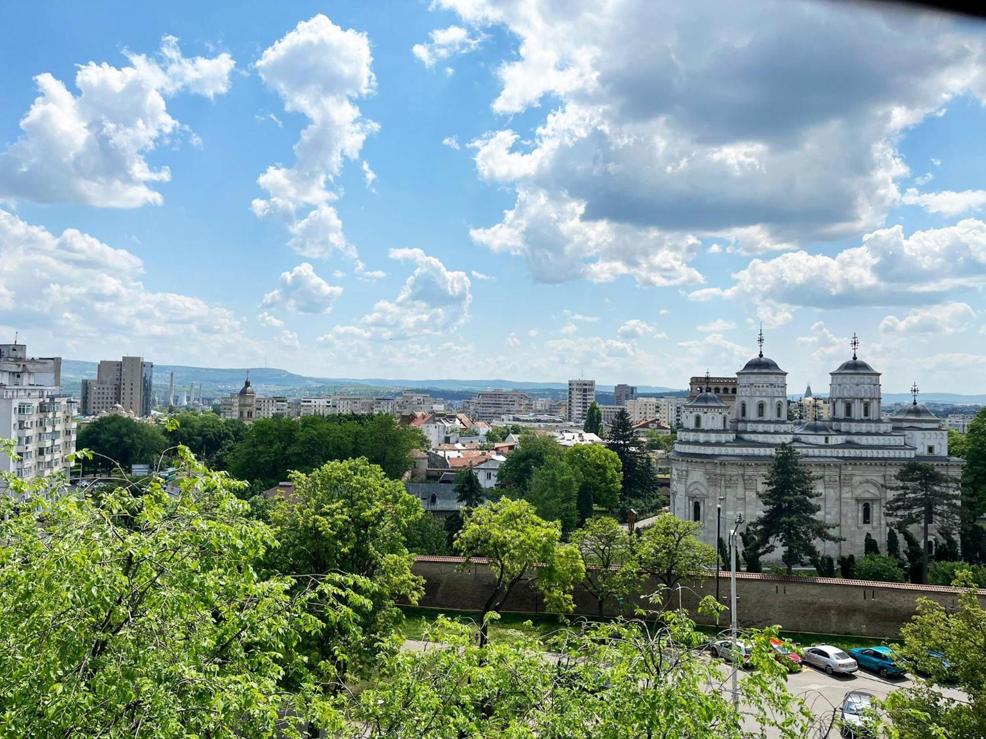 City Center Privat-Sauna Familyconcept Iasi Exteriör bild