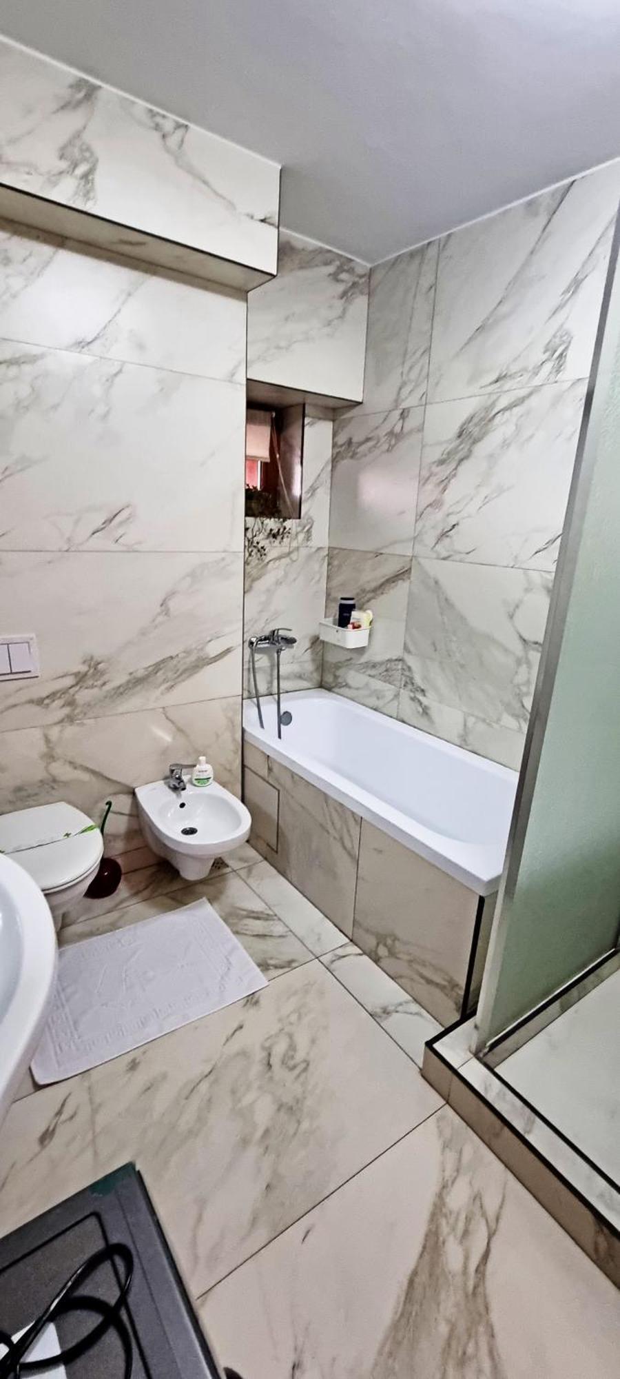 City Center Privat-Sauna Familyconcept Iasi Exteriör bild